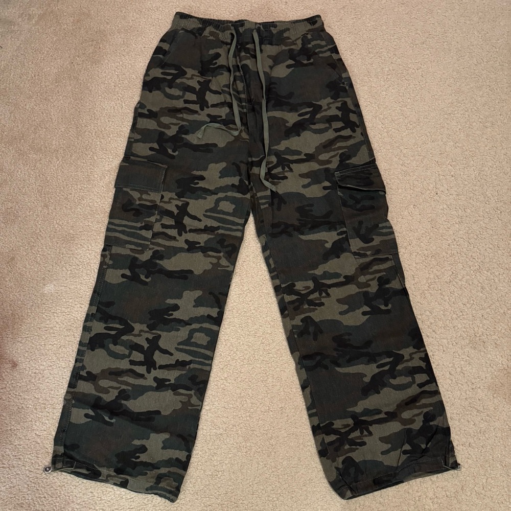 Shein Camouflage Cargo Pants Joggers w/ Cinching Pant Legs Size Large